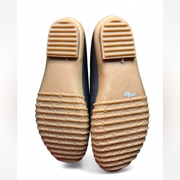 Stylish Women's Boots with Pink Laces - Picture 7 of 7